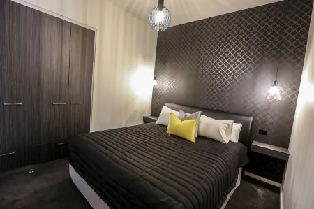 Indulge Apartments - CBD