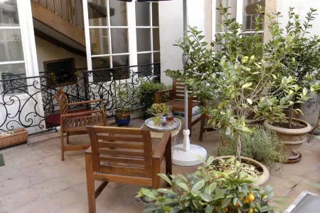 Hôtel de la Cathédrale Metz Отели в г. Лонжевиль-ле-Мец