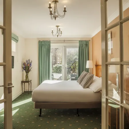OYO Devonshire Park Hotel