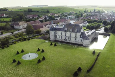 Le Château d'Etoges - Champagne Hotels in Vertus