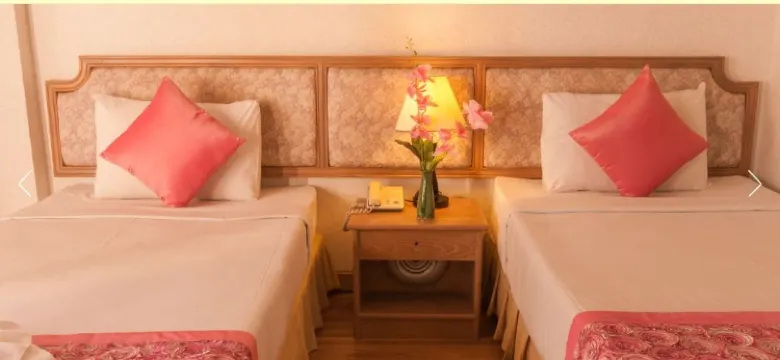 ห้องซูพีเรียเตียงใหญ่หรือเตียงทวิน, เตียงแฝด 2 เตียง