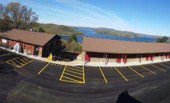 Pointe West Resort Motel