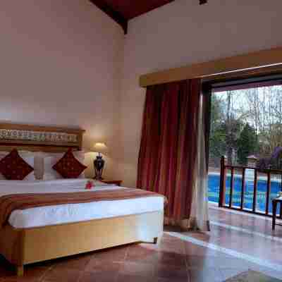 Lagoon Bay at Leonia Rooms