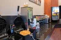 Super 8 by Wyndham Kamloops on the Hill - breakfast