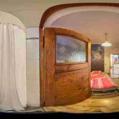 Carli's Base Camp Rooms
