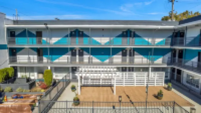 이스트사이드 로지