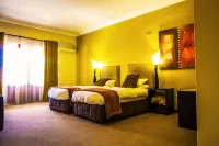 Coyotes Hotel & Conference Centre