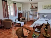 Les Marronniers Hotel a Saint-Pierre-sur-Dives