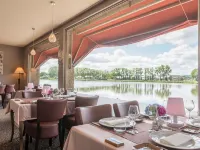 Hôtel Restaurant Du Lac Hôtels à : Combourg