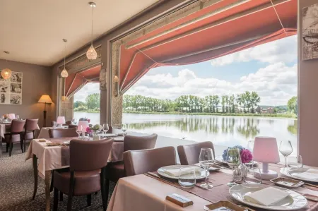 Hôtel Restaurant du Lac Отели в г. Лез Иф