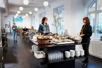 Cabinn Esbjerg - Frühstück