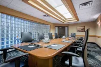 Clarion Hotel & Suites - 2-Star
