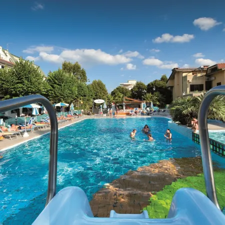 Hotel Paris Resort