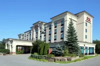 Hampton Inn & Suites by Hilton Laval Hotels in Laval