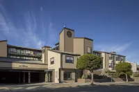 Wave Street Inn Hotels near Monterey Bay Aquarium