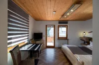 Berghotel Und Restaurant Kräuter Chalet Hotels in Triberg