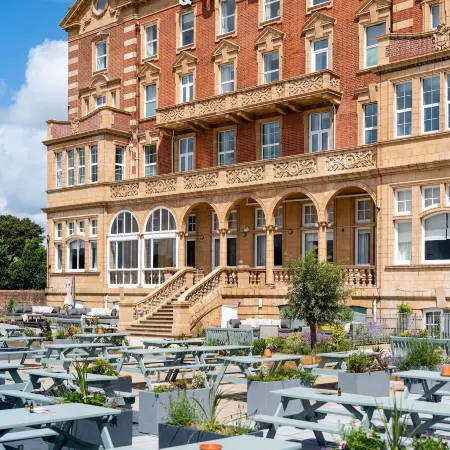 The Queens Hotel Portsmouth Отели рядом с достопримечательностью «Порт Солент»