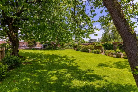 Woodcote Hotel Отели в г. Эллесмер-Порт