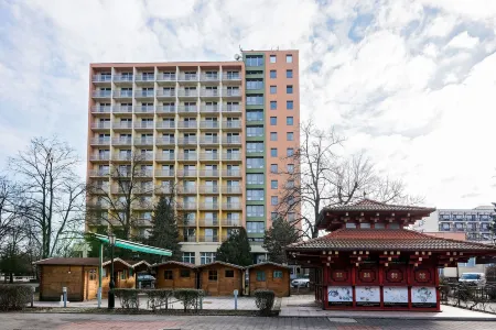 Hotel Barátság Отели в г. Хайдусобослоский яраш