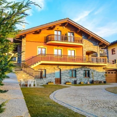 Les Vrais Rayons Hotels near Chantorné