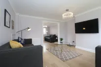 Dunfermline Luxury 3 Bedroom House Hotels in Rosyth
