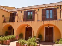 La Terra Del Mezzo Hotels in Riposto
