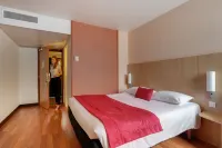 宜必思昂熱中心酒店