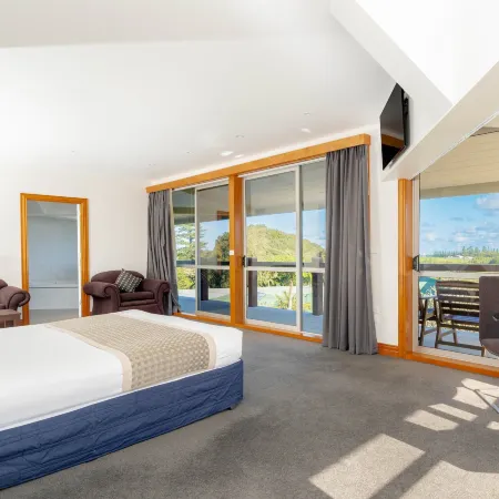 South Pacific Resort Hotel Hotels in Burnt Pine
