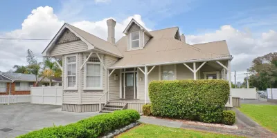 Regent Residential Villa Hotels in Whangarei