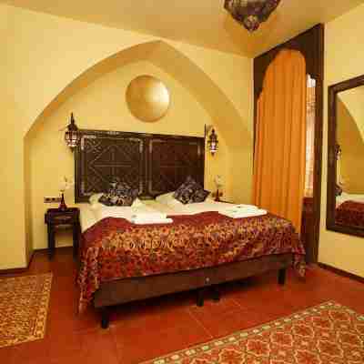 Hotel Villa Oriental & Restaurant Rooms
