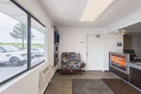 Motel 6 Kansas City, MO - Airport Hotels in Platte Woods