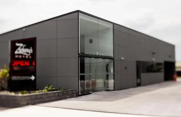 薩查理汽車旅館