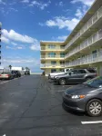 Sea Shells Beach Club - parking