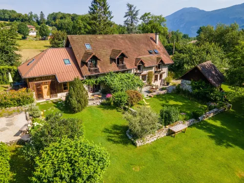 Maison d'hôtes la Bageatière - Lac d'Aiguebelette Hotels in Champagneux