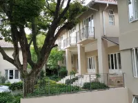 Q on First B&B Hotels near Zoo Lake