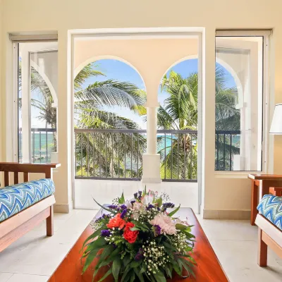 SunBreeze Suites Hotels near Alaia