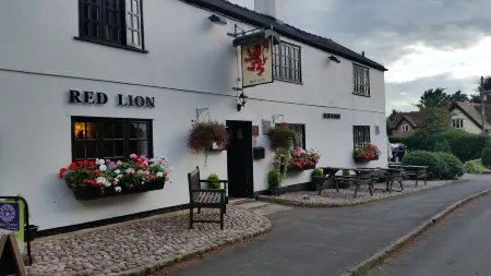 Red Lion Inn Отели в г. Келсолл