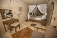 Helike Cave Suites Hotels in Tekelli Mahallesi