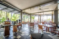 The Grand Riverside Hotel