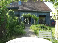 Blue Wall Bnb - Business Apartments - Homestays