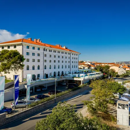 Hotel Brown Beach House & Spa