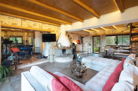 Villa Madera by CorfuEscapes Отели в г. Керкира