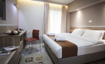 Hotel Junior