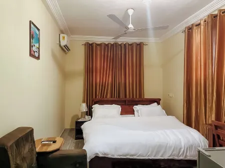 Senalli Hotel Отели в г. Кофоридуа