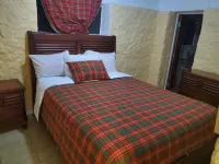 Pinard's Mountain Resort - Cottage 5 Hotels near Champagne Beach