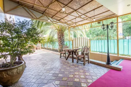 Отель Империя