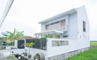 Griya Tetirah Syariah Mitra RedDoorz Hotel dekat Wisata Hutan Mangrove Wana Tirta