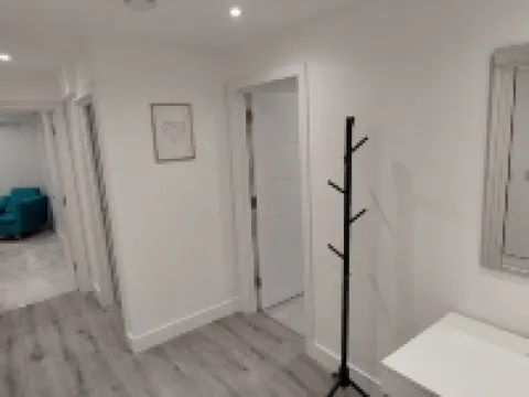 Modern 2 Bedroom Apartments - Camberley Hotels in Camberley