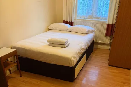 2 bed-Sleeps 4-Private Patio-Pets-Near Heathrow Отели рядом со станцией Станция Хитроу-Терминал 5