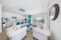 The Cove 106 in Palm Beach Aruba - Prime Location - Free Parking